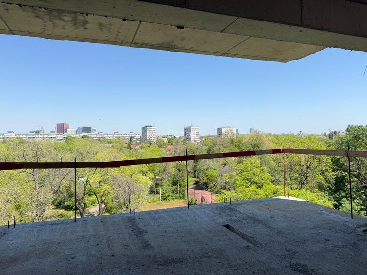 Vedere spre parc - apartament 4 camere de vânzare - zona Domenii - 6