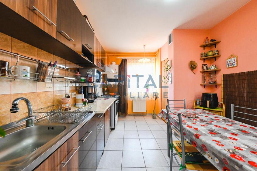 Comision 0 %  Apartament decomandat 3 camere, etajul 3/5 - 12