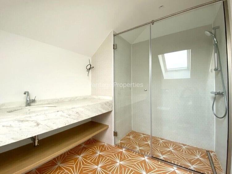 Modern villa | 7 rooms | residential complex with security | Iancu Nicolae - 32