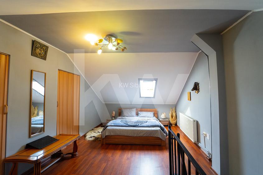 Apartament tip mansarda ,  decomandat , pe 2 niveluri , 92 mp utili - 8