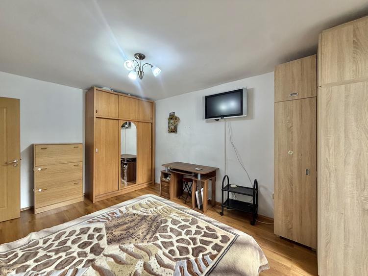 Apartament 1 camere, decomandat, etaj 3, zona Dambovita