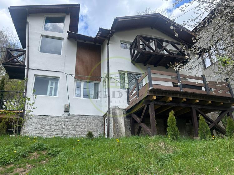 Casa de vanzare 6 camere, 4 dormitoare, 2 bai, localitatea Azuga