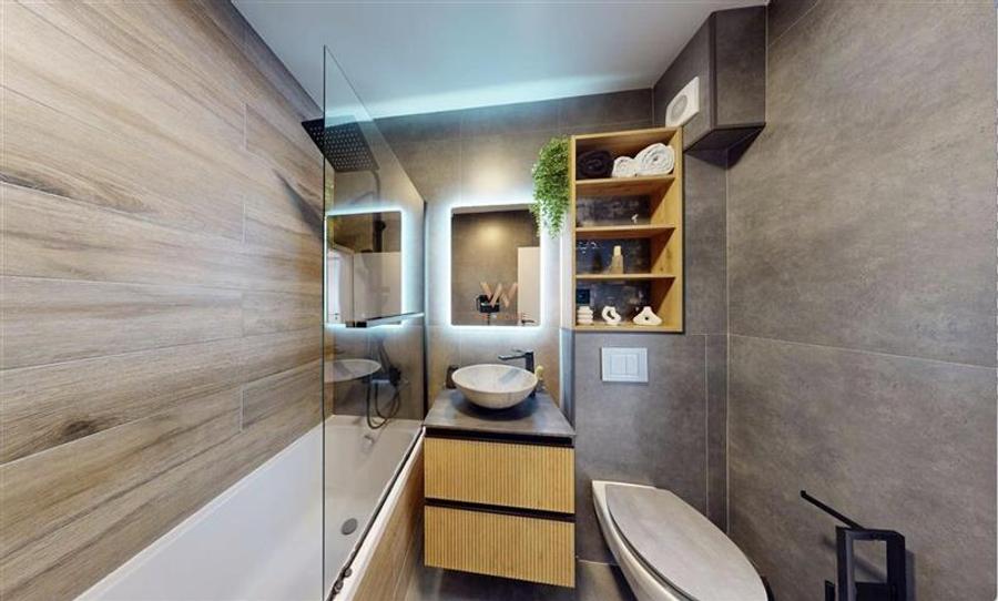 Apartament modern, cu 3 camere, 2 bai, 2 locuri de parcare - H. Coanda