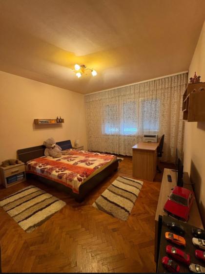 Casă Spațioasă D+P+1 | 270 mp | La 5 Minute de Centrul Vechi