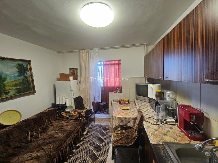Apartament 2 camere decomandat, Etaj 5/8, Str. V. Croitoru