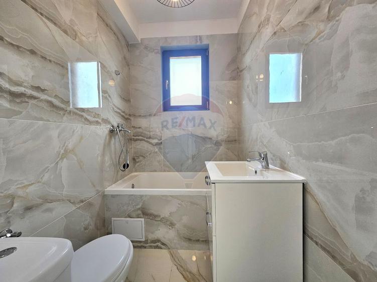 Apartament cu 3 camere de vanzare Ovidiu Constanta parcare inclusa