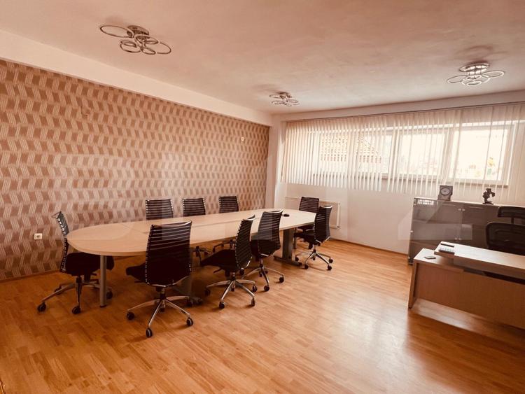 Clădire autorizată servicii medicale, 1400 mp, D+P+1,  Lăpuș