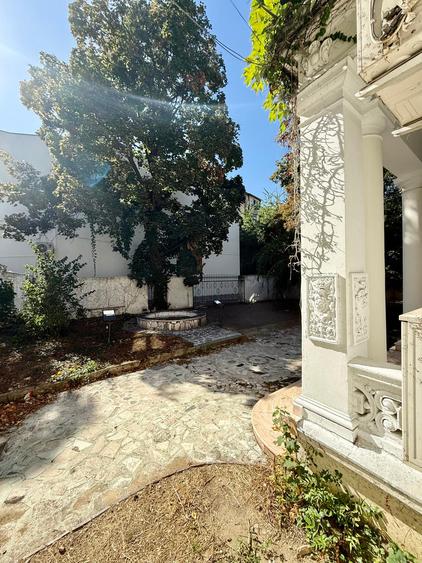 Apartament superb de inchiriat in vila 4 camere zona Parc Cazzavillan, Bucuresti