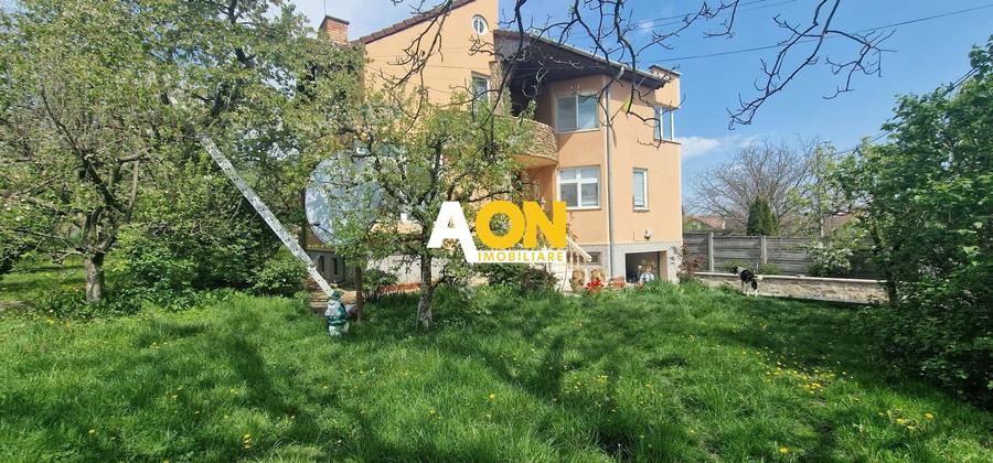Casă 5 camere, S+P+1E+M, 434 mp, 1500 mp teren, Alba Iulia, zona Schit