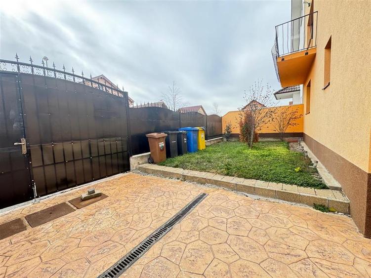 Casa moderna cu 4 camere si terasa in cartierul Tineretului