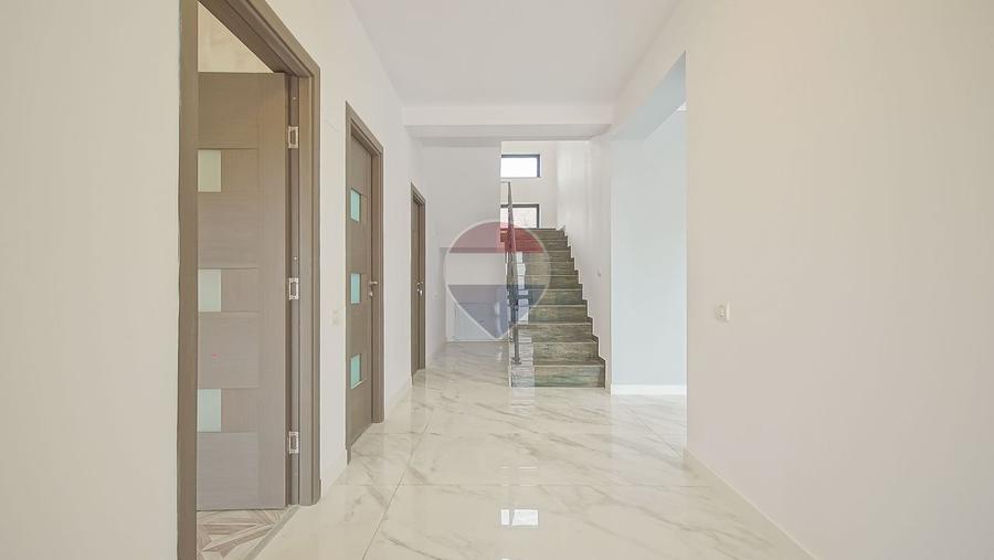 Casă modernă Bunloc, vedere Bucegi, 186 mp, comision 0