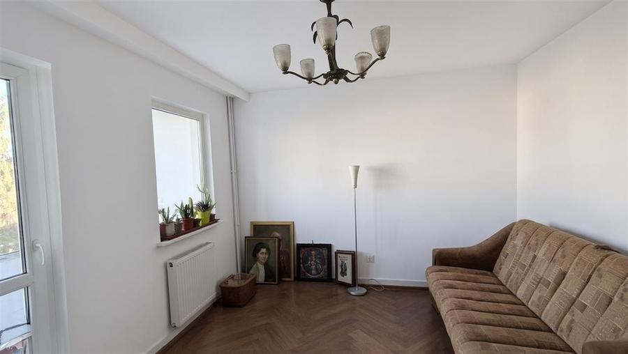 Apartament 3 camere, 2 balcoane si debara-zona Astra