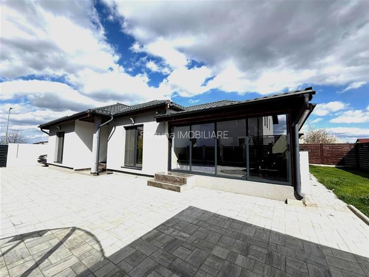 Casa moderna,  singura in curte - Izvor - 26