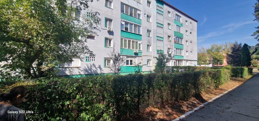 Proprietar - Vănd apartament 3 camere comfort 1 Govândari Micro 2