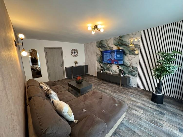 Apartament ultracentral-Bd. Unirii nr. 66