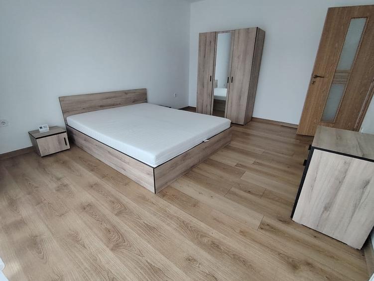 Inchiriere Apartament 2 camere semidecomandat, 48 mp ,Florilor