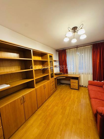 Apartament cu 3 camere de vanzare Drumul Taberei - 3