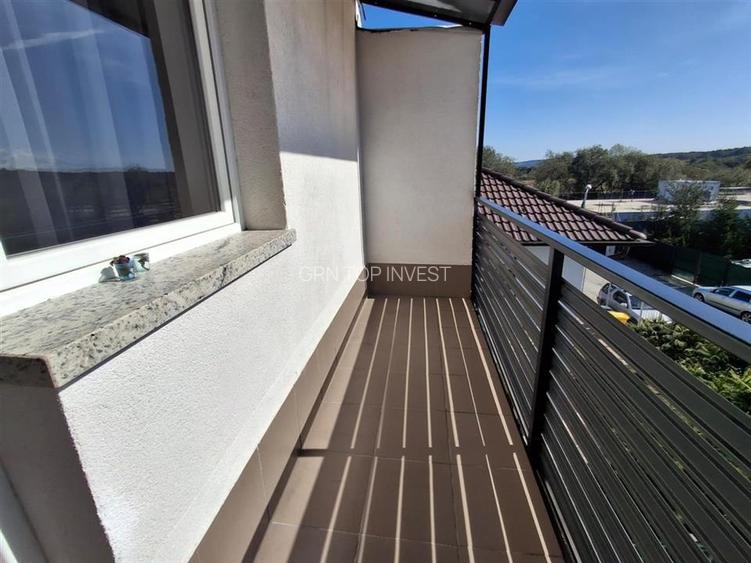 Apartament 2 camere loc parcare balcon zona Arhitectilor