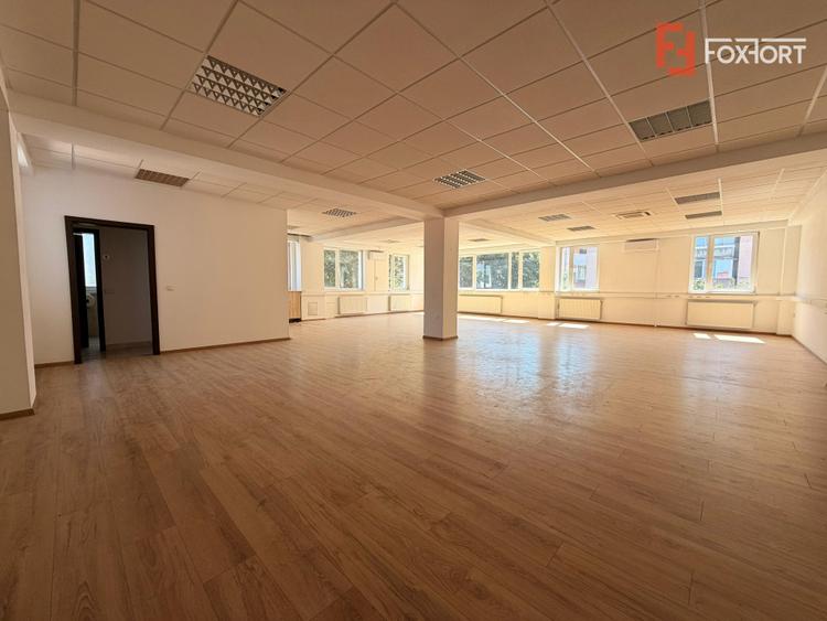 Spatiu pentru birou 140 mp pe Liviu Rebreanu langa Spitalul Judetean