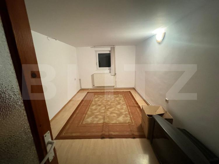 Casa spatioasa cu 4 camere, Nufarul, 240mp