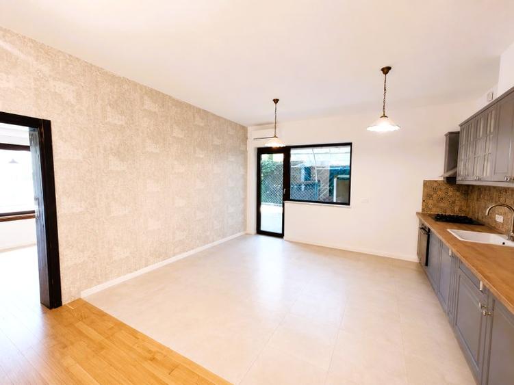 Apartament 4 camere cu tereasa de 160 mp