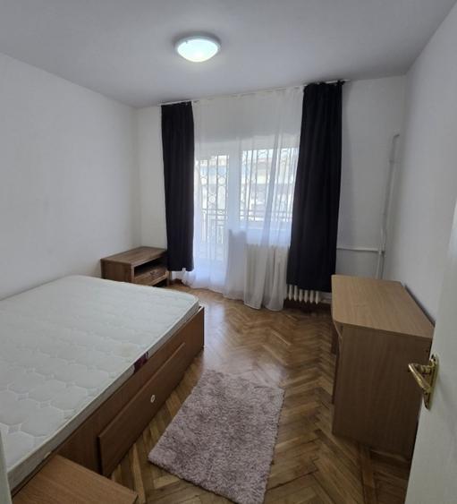Oferta inchiriere 4 camere tip duplex pe bulevardul Unirii ( zona tribunal )