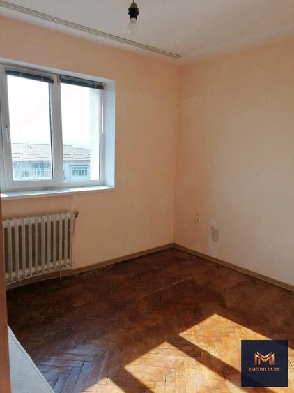 Apartament 2 camere, Central, etaj 6, cu balcon și parcare