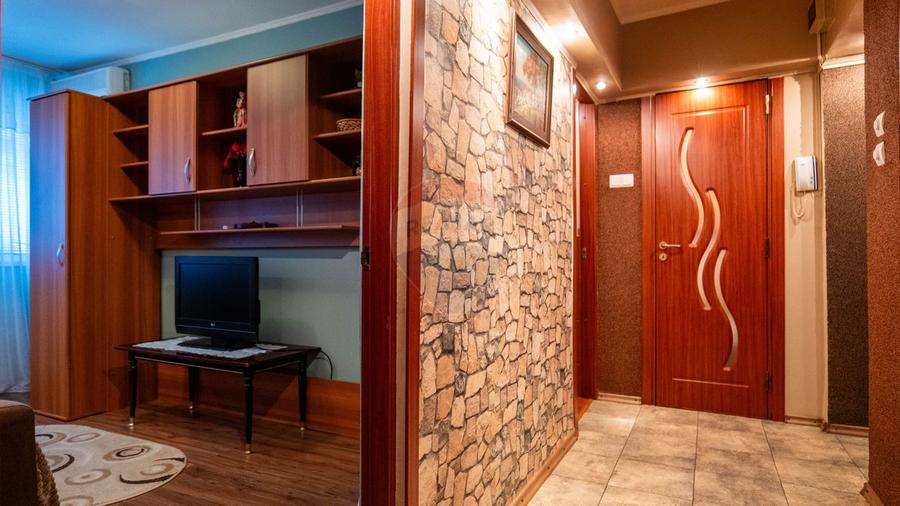 Apartament 3 camere, decomandat-etaj intermediar, zona Ferdinand- Obor