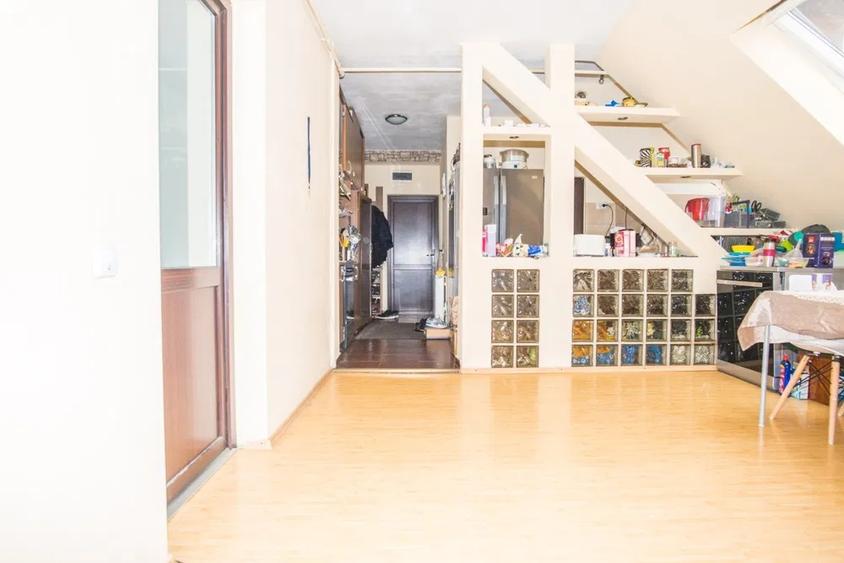 Apartament 4 camere in casa zona Central