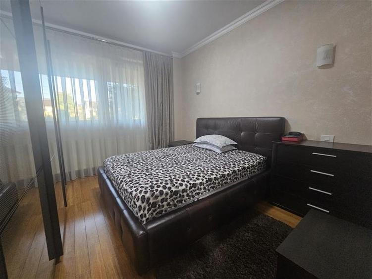 Vanzare 4 Camere Damaroaia Luptatorilor duplex 2 Etaje