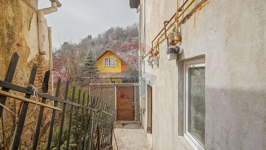 Apartament 3 camere cochet, renovat, Centrul Istoric