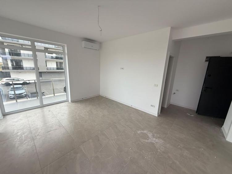 Apartament modern, prima închiriere, complet nou balcon generos