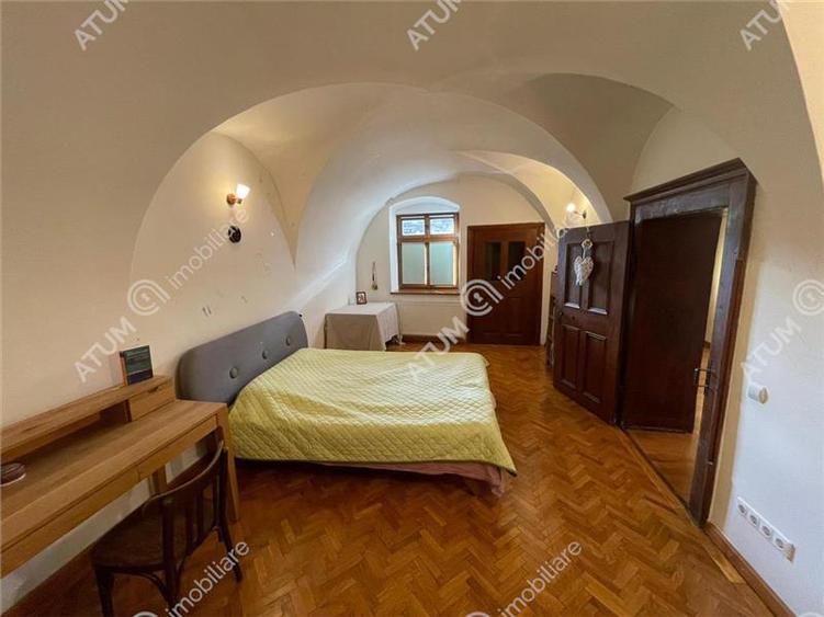 Apartament cu 2 camere decomandate la casa in zona ultracentrala Sibiu
