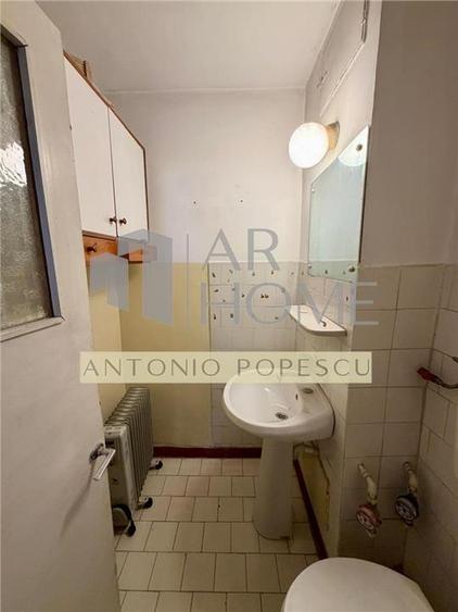 Apartament 3 camere, 2 balcoane, Ploiesti, zona Cantacuzino.