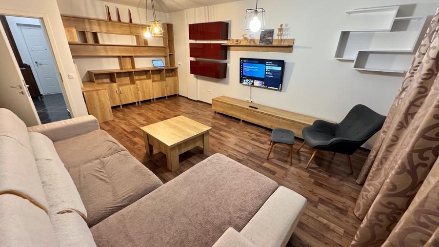 Închiriez apartament, 7/7, cu suprafață utilă de 67 m² (+logie 7m² ), AC,boxa.