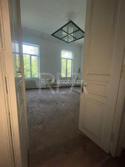 Cladire Istorica de Prestigiu in Centrul  Capitalei strada Jaques Elias - 7