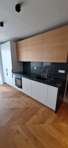 Apartament tip Penthouse de lux cu 3 camere – zona linistita, Buna Ziua