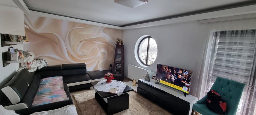 Casa cu etaj la cheie