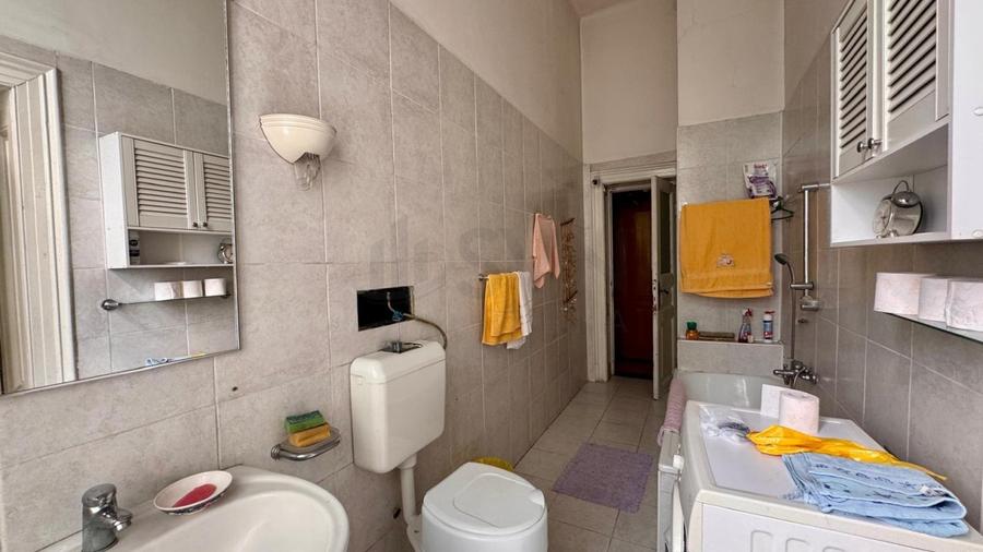 REA1029789 Apartament cu istorie si caracter l 168 mp l Ultracentral l Piata Rom