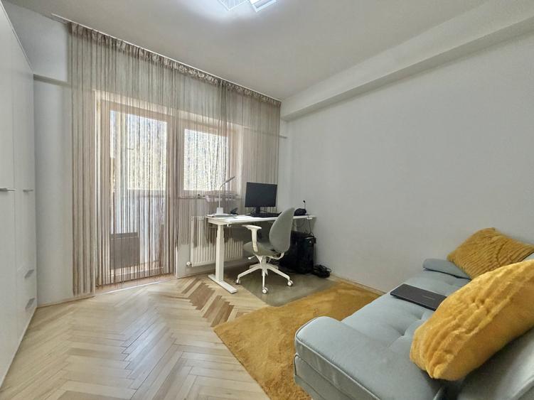 Apartament 3 camere, renovat, lift, 2 bai, zona Tipografilor