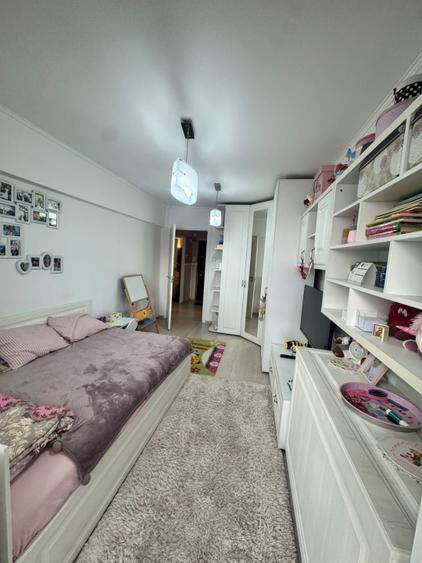 Apartament 3 camere, 67 mp, complet renovat, etaj 1, zona Central