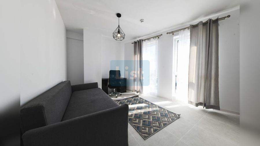Apartament cu 3 camere, zona Aeroport