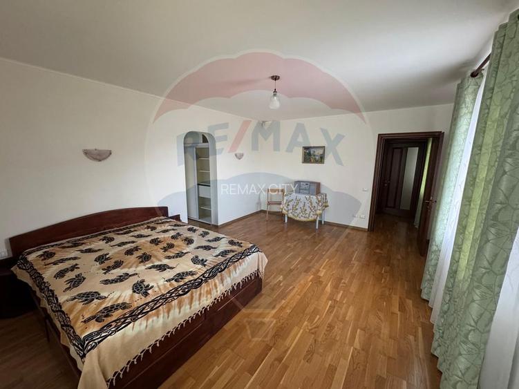 Casă / Vilă cu 6 camere de vânzare în zona Darmanesti - 20