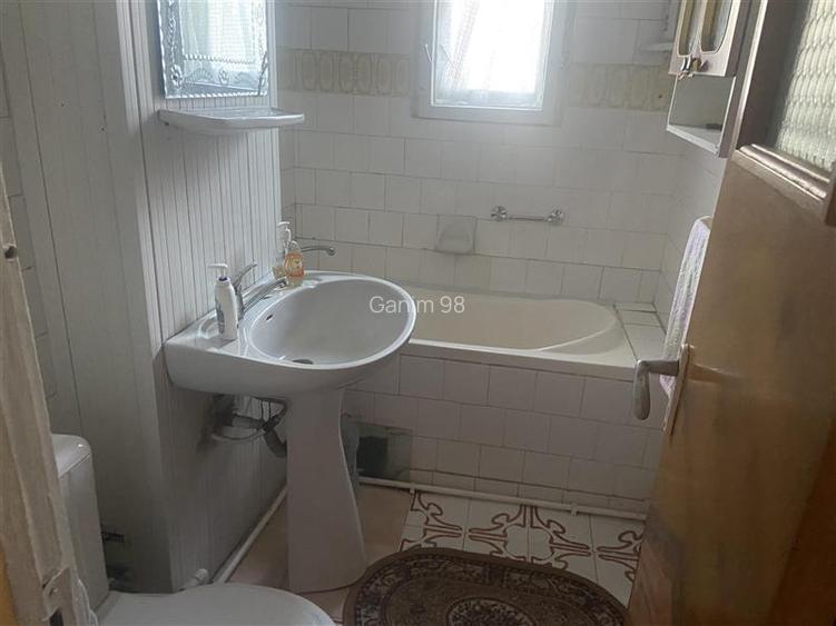 Apartament 3 camere , zona Gara ,  58 mp ,et 3 din 4 , mobilat , centrala termic - 7