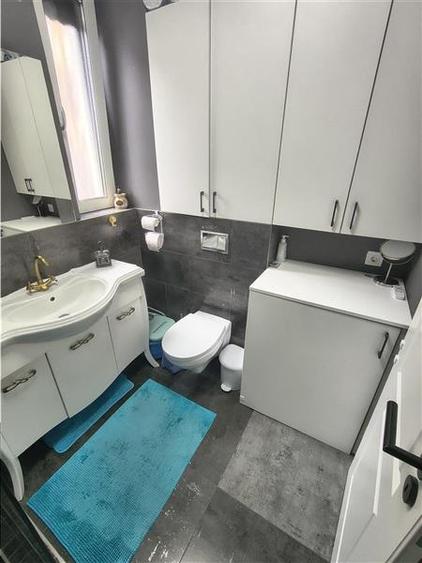 Apartament cochet cu 3 camere, gradina si 3 parcari in zona Selimbar
