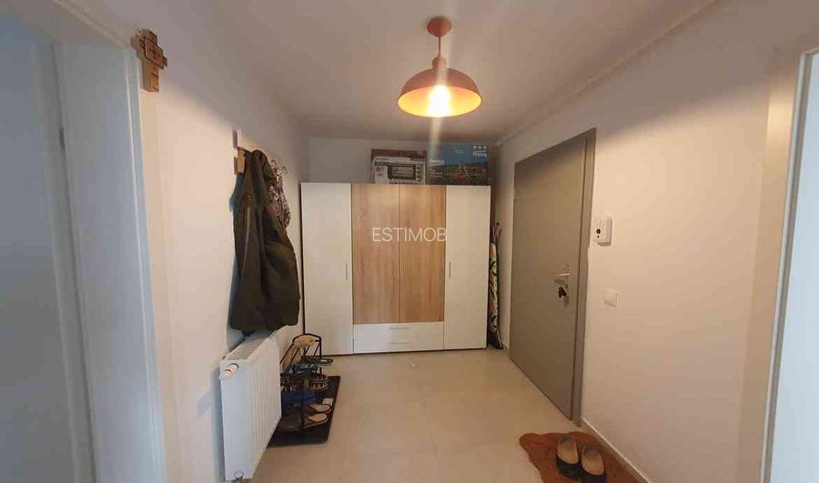 Inchiriere garsoniera decomandata cu birou Avantgarden 4 - 5