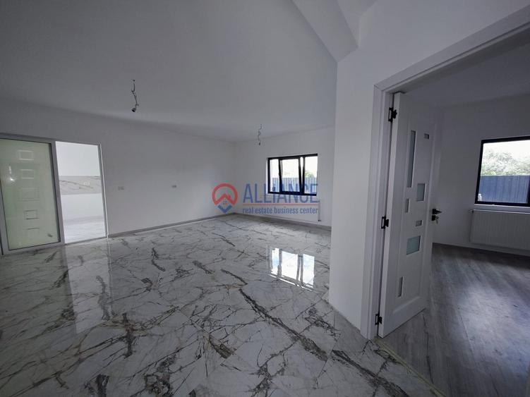 Valu lui Traian - Casă 3 camere teren 411 mp
