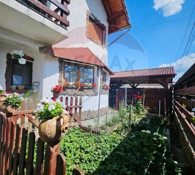 Vanzare/schimb casă 6 camere, curte,zona Metro Oradea cu una mai mica
