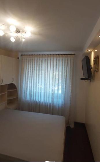 Inchiriez apartament 3 camere, 2 bai ,zona BisericabS.A.Andrei