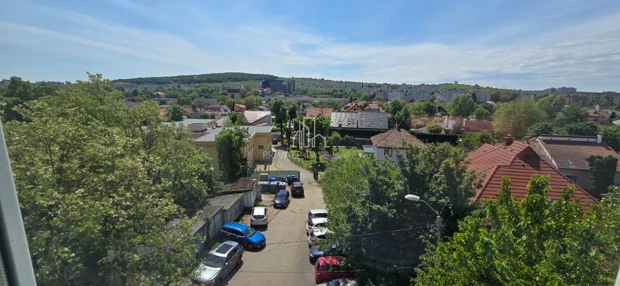 Apartament 3 Camere De Inchriat, Bd 1 Dec, Zona Studio, Semicentral